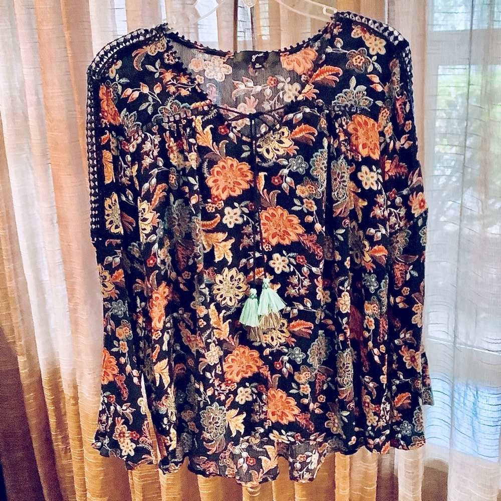 GNW 1X floral boho blouse top crochet trim